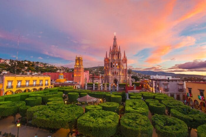 Pueblos mágicos Godínez catedral San Miguel Allende